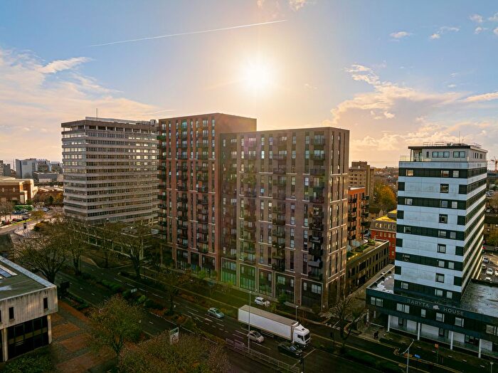 2 Bedroom Flat To Rent In Victoria Avenue, Southend-On-Sea, SS2