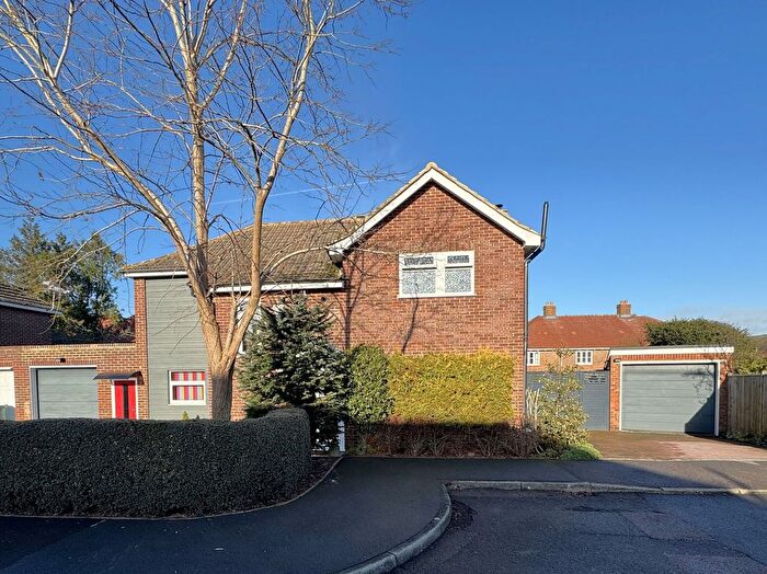 4 Bedroom Detached House For Sale In Staplehurst, Kent, TN12