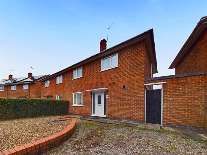 3 Bedroom Semi-Detached House To Rent In New Ashby Road, Lougborough, LE11