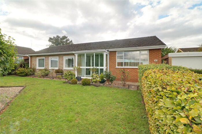 2 Bedroom Bungalow For Sale In Claremont Road, Gainsborough, Lincolnshire, DN21