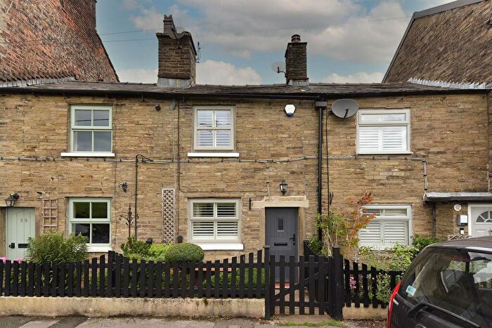 1 Bedroom Cottage For Sale In Clarke Lane, Bollington, SK10