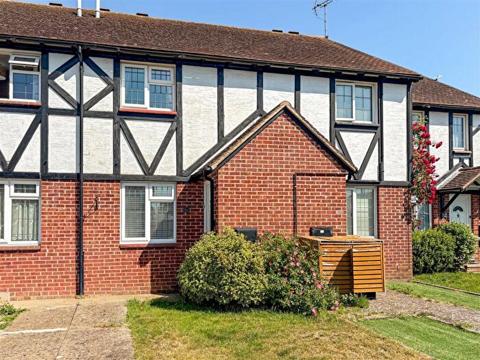 2 Bedroom Terraced House For Sale In Keelson Way, Littlehampton, BN17