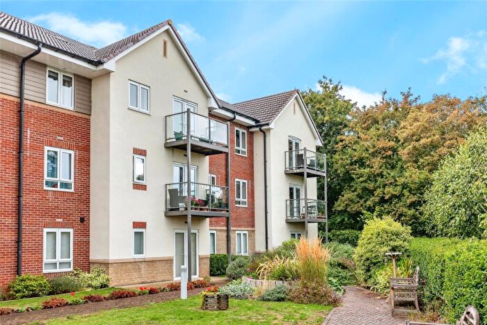 3 Bedroom Flat For Sale In Slade Road, Portishead, Bristol, Somerset, BS20