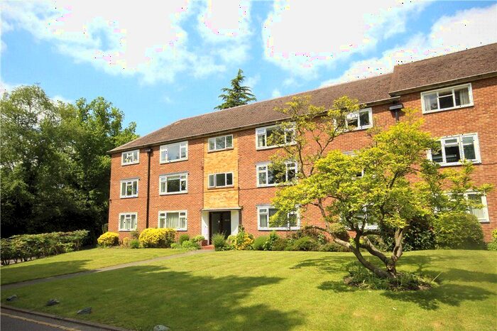 2 Bedroom Flat To Rent In Trotsworth Court, Virginia Water, GU25