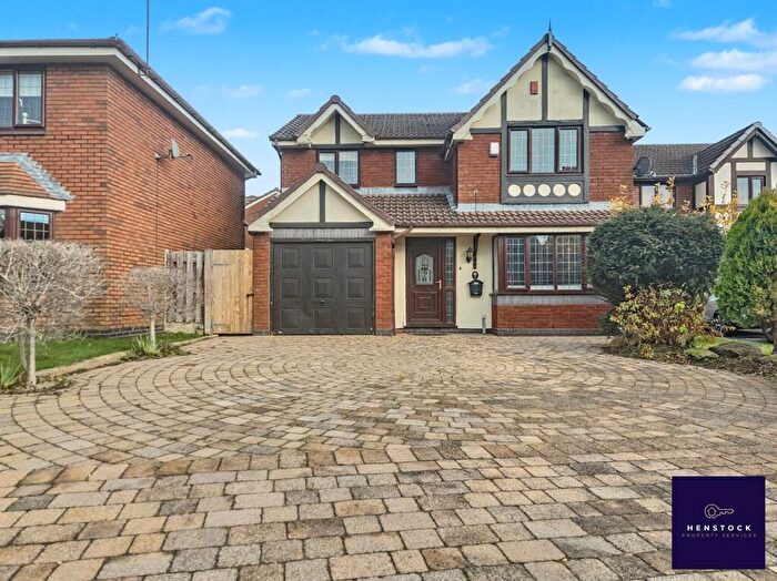 4 Bedroom Detached House For Sale In Brookbank Close, Middleton, Manchester, M24