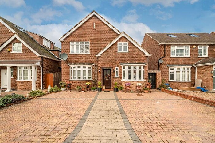 4 Bedroom Detached House To Rent In Seymour Gardens, Hanworth Park, TW13