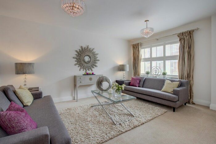 4 Bedroom Detached House To Rent In Farmers Place, Chalfont St. Peter, Gerrards Cross, Buckinghamshire, SL9