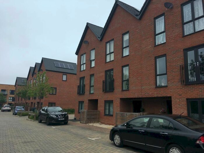 3 Bedroom Town House To Rent In Brooks Mews, Aylesbury, HP19