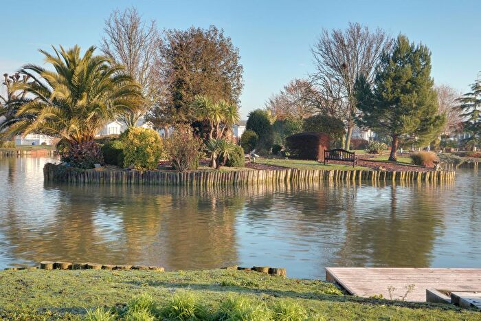 2 Bedroom Park Home For Sale In Kings Park, Creek Road, Canvey Island, SS8