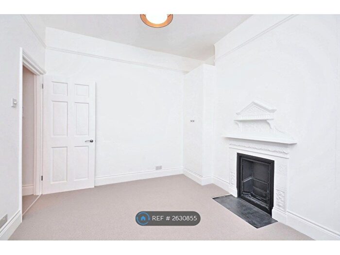 1 Bedroom Terraced House To Rent In Mayflower Road, London, SW9