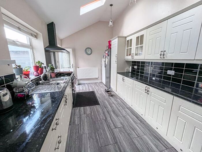 4 Bedroom End Of Terrace House For Sale In Castlereagh Street, Sunderland, SR3