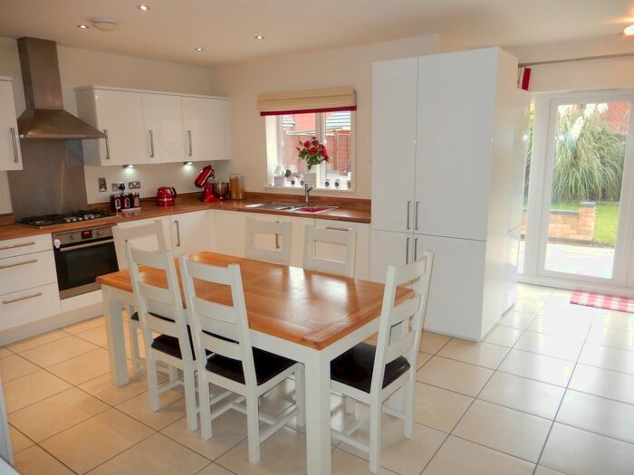 4 Bedroom Detached House For Sale In Roma Road, Cardea, Peterborough, PE2