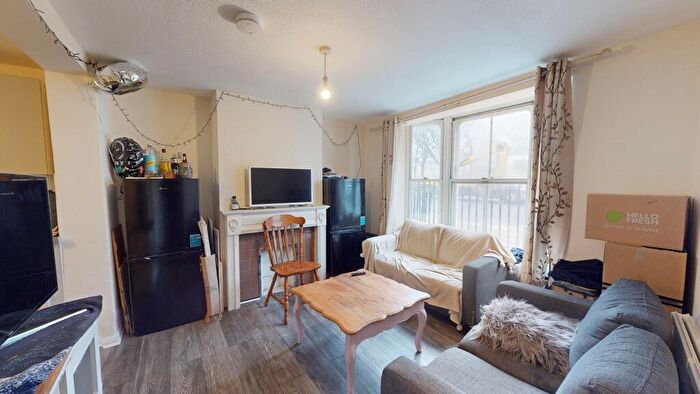 5 Bedroom Semi-Detached House To Rent In Ditchling Road, Brighton, BN1