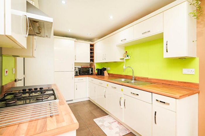 4 Bedroom Detached House For Sale In Tissington Drive, Waverley, S60