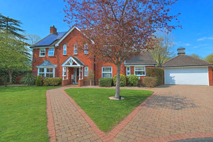 4 Bedroom Detached House For Sale In Standing Stones, Northampton, NN3