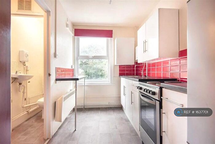 1 Bedroom Flat To Rent In Kings Road, Reading, RG1