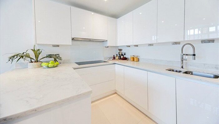 2 Bedroom Flat To Rent In Rainville Road, London, W6