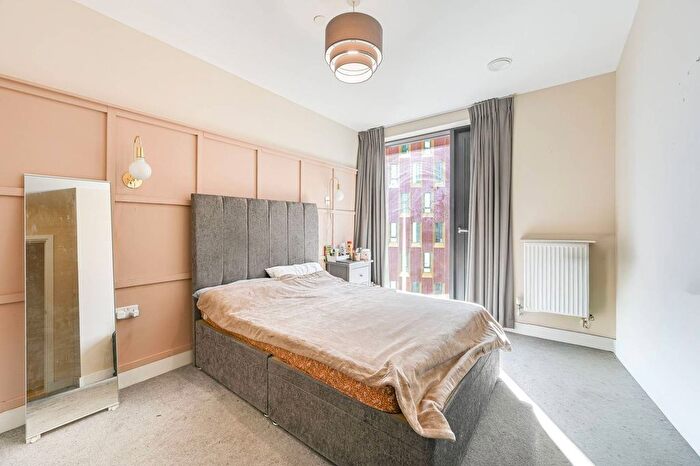 2 Bedroom Flat For Sale In Station Road, Lewisham, London, SE13