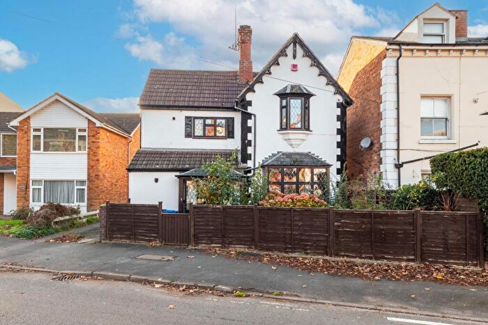 1 Bedroom Cottage For Sale In St. Marys Road, Leamington Spa, CV31