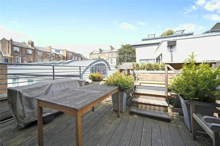1 Bedroom Detached House To Rent In Colville Mews, London, W11