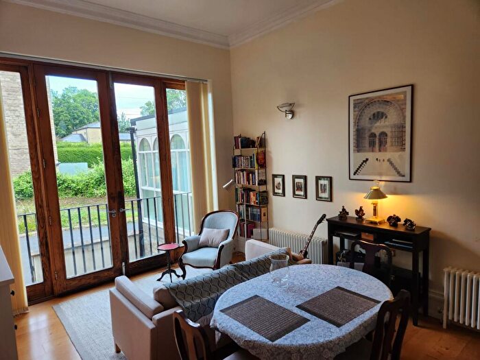 1 Bedroom Apartment To Rent In New North Road, Huddersfield, HD1