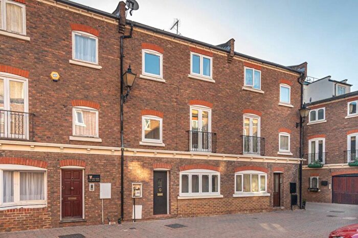 3 Bedroom House To Rent In Maple Mews, Maida Vale, London, NW6