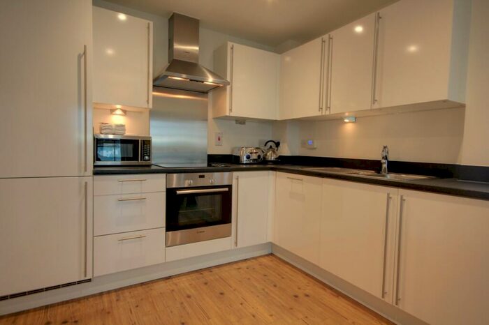 2 Bedroom Apartment To Rent In , Watlington Street, Reading, Berkshire, RG1