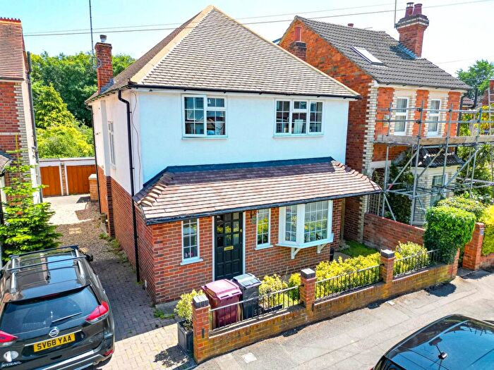 4 Bedroom Detached House For Sale In Blenheim Road, Caversham, RG4