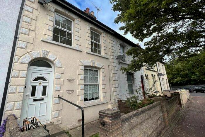 3 Bedroom Terraced House To Rent In Kingswood Road, Gillingham, ME7