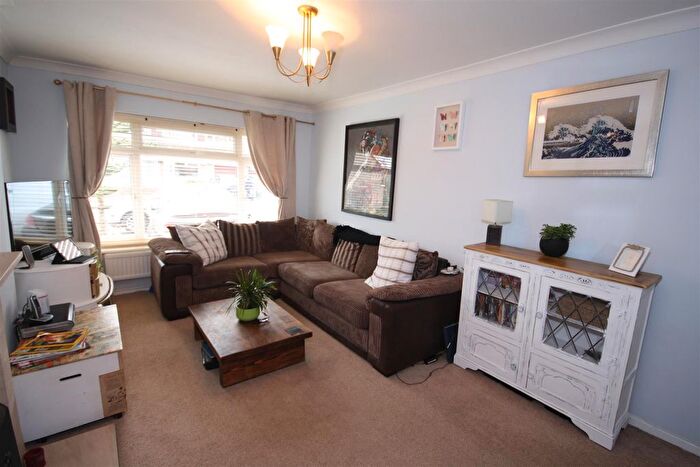 4 Bedroom Detached House For Sale In Vine Way, Brentwood, CM14