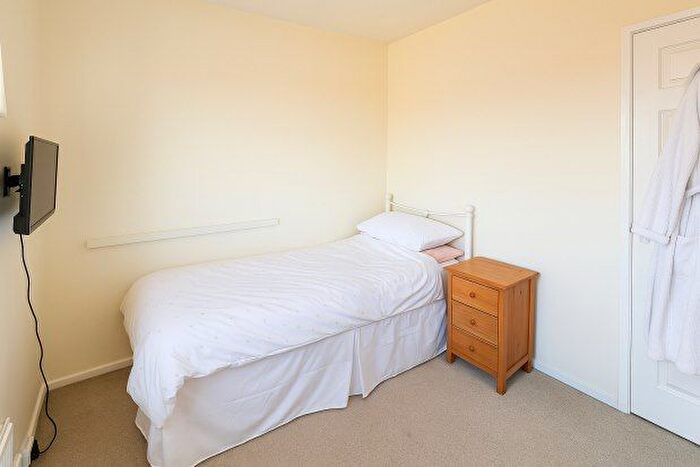 1 Bedroom Studio To Rent In Warren Avenue, Knutsford, WA16