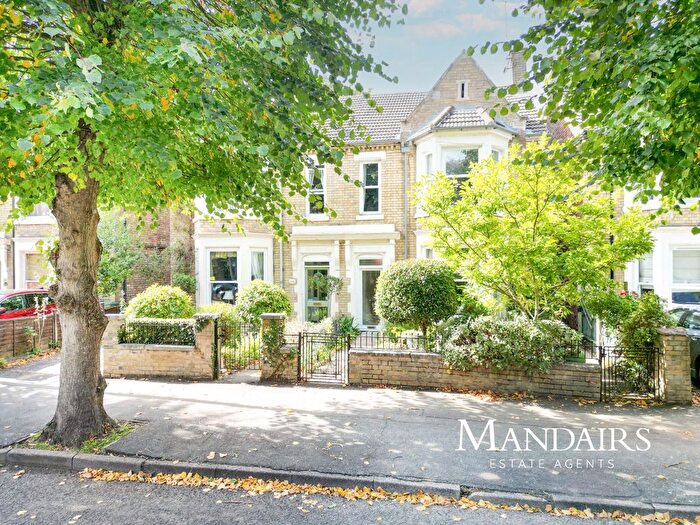 4 Bedroom Semi Detached House For Sale In Broadway, Peterborough, PE1