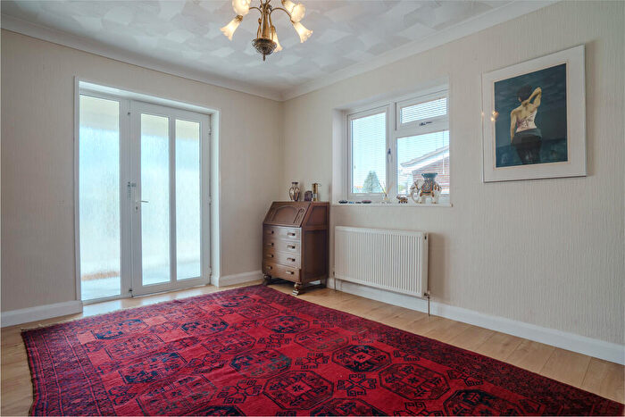 5 Bedroom Detached House For Sale In Cliff Lane, Gorleston, NR31