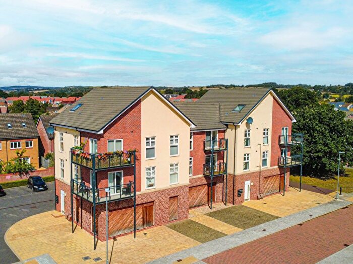 1 Bedroom Flat For Sale In Furs Close, Monkton Heathfield, Taunton, Somerset - No Chain!, TA2