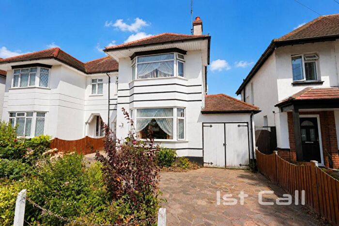 4 Bedroom Semi-Detached House For Sale In Marlborough Road, Southend-On-Sea, SS1