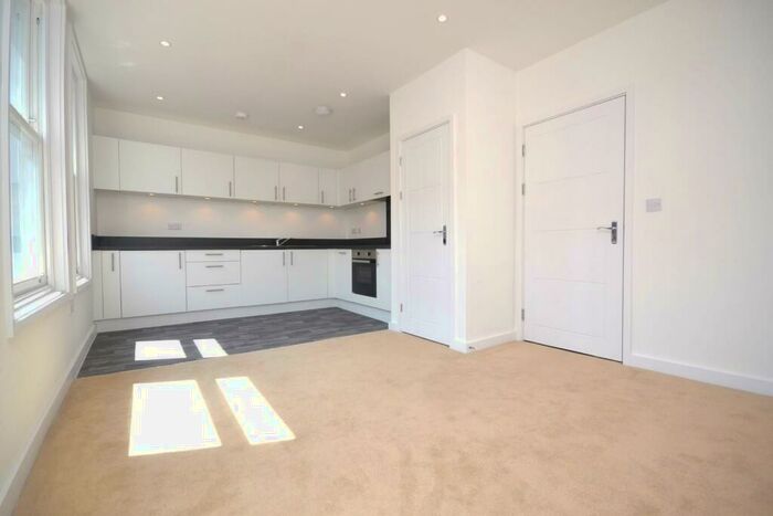 1 Bedroom Apartment To Rent In High Street, Reading, RG1