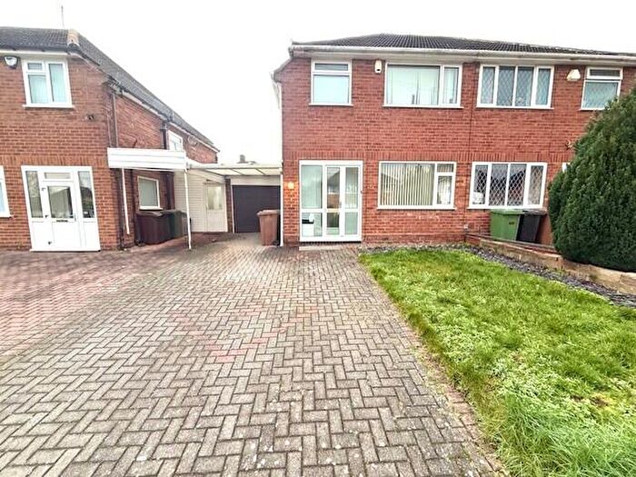 3 Bedroom Semi Detached House To Rent In Wichnor Road, Solihull, B92