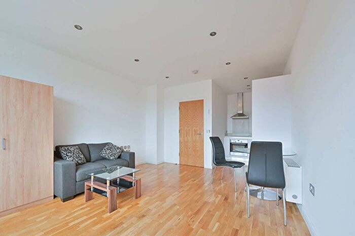 Studio To Rent In Peterborough Road, Harrow, HA1