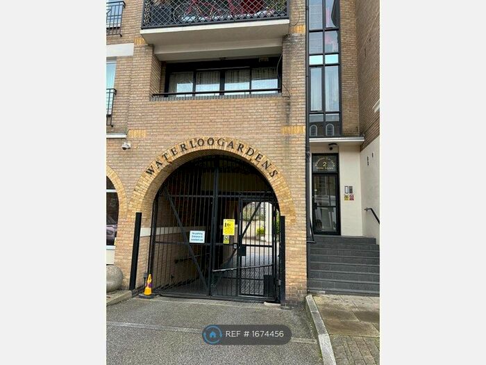 Studio To Rent In Waterloo Gardens, London, N1