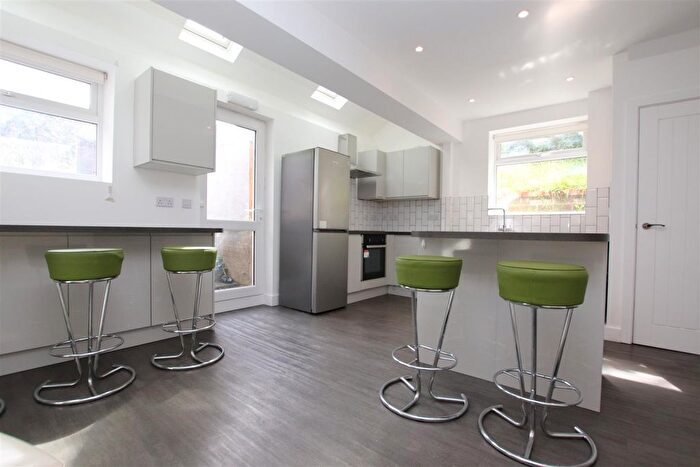 5 Bedroom Semi Detached House To Rent In Springfield Close, Bath, BA2