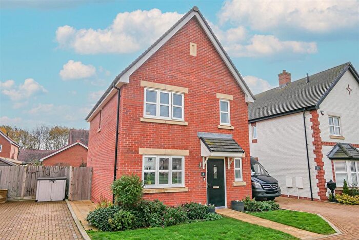 3 Bedroom Detached House For Sale In Hicks Close, Chalgrove, OX44