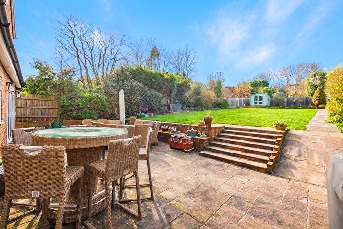 4 Bedroom Detached House For Sale In Garlichill Road, Epsom, KT18