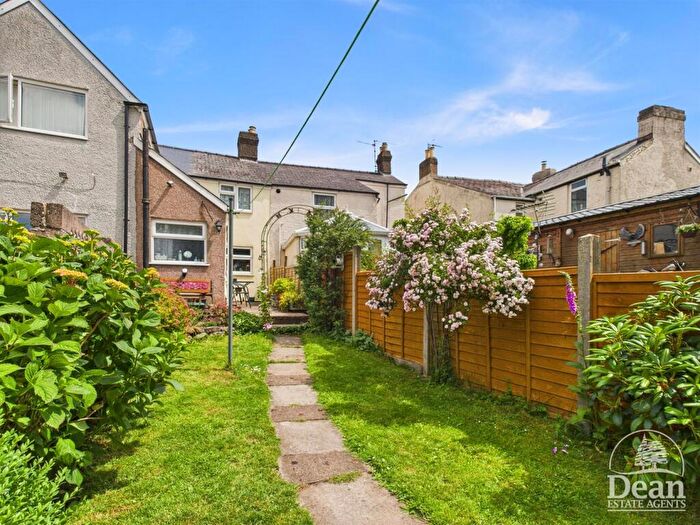 2 Bedroom Terraced House For Sale In Parragate Road, Cinderford, GL14