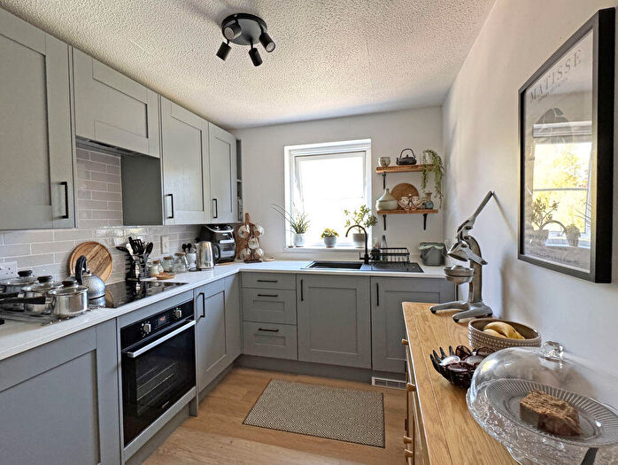1 Bedroom Flat For Sale In Chapel Street, Sidbury, EX10
