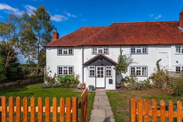 5 Bedroom Semi-Detached House For Sale In Jay Cottage, Dunsden Green, South Oxfordshire, RG4