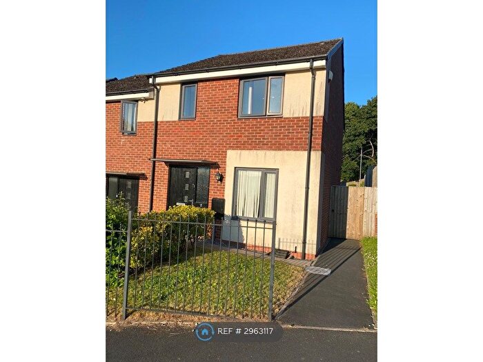 3 Bedroom Semi-Detached House To Rent In Summerset Avenue, Rochdale, OL11