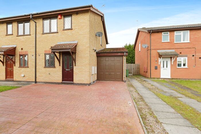 2 Bedroom Semi-Detached House For Sale In Woodhouse Road, Leicester, LE19
