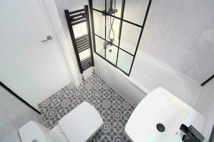 3 Bedroom House To Rent In Wind Street, Aberdare, CF44