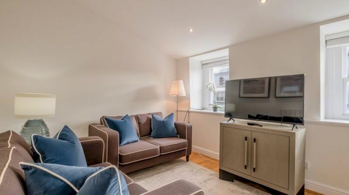 2 Bedroom Flat To Rent In Nottingham Place, London, W1U