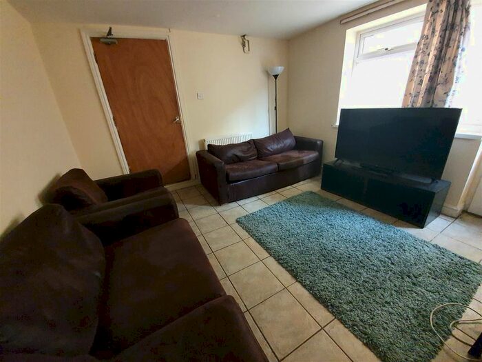 7 Bedroom Terraced House To Rent In Richards Street, Cathats, Cardiff, CF24